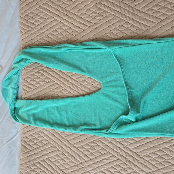 Green halter dress edikted xs - Picture 4 of 5